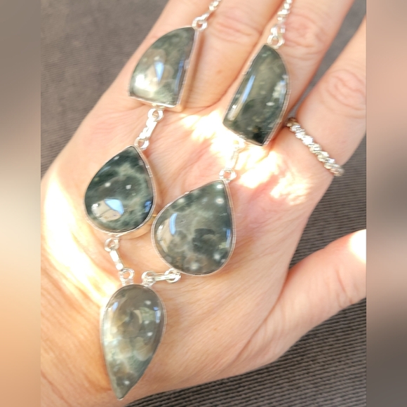 Elegant Green Stone Necklace. Natural Blue Green Ocean Jasper - Picture 5 of 6